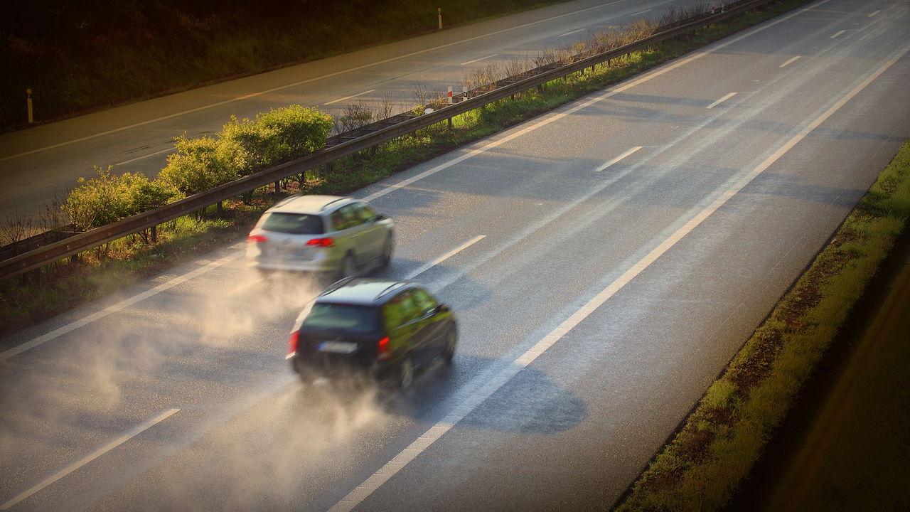 O que é considerado uma ultrapassagem perigosa segundo as leis de trânsito?