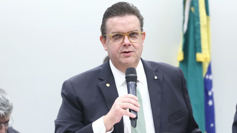 Cabe ao Congresso decidir se mantém descontos associativos, diz Wolney