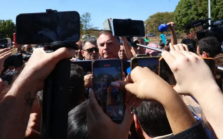 A confissão de Bolsonaro sobre “ganhar de quatro” também explica esse momento