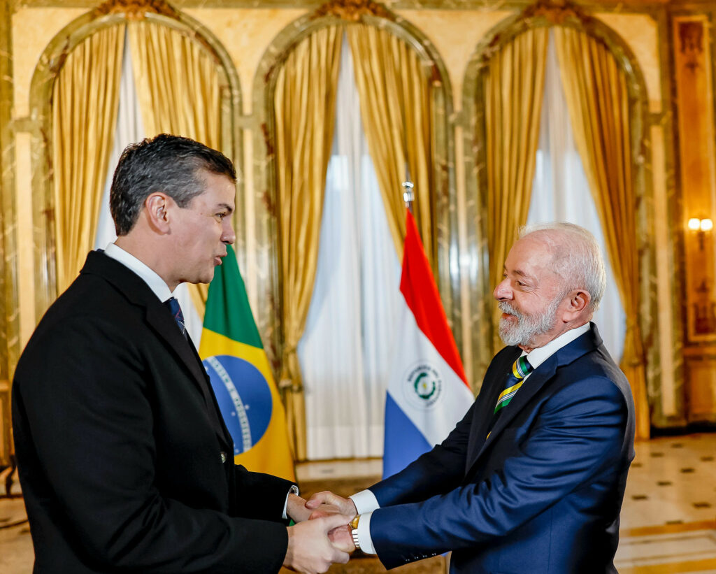 Presidente do Paraguai parabeniza Lula por vitória nas eleições