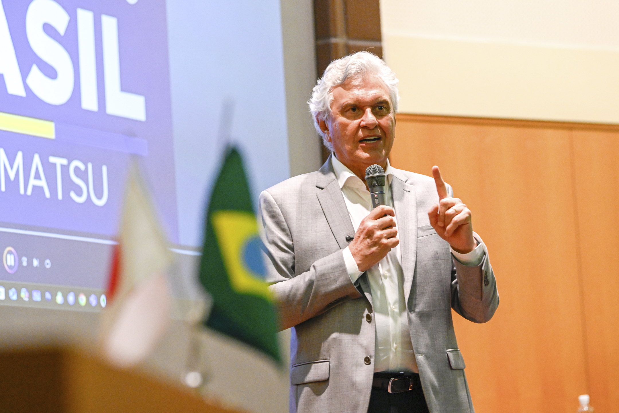 Candidato do PSD “não pode ser híbrido”, diz Caiado