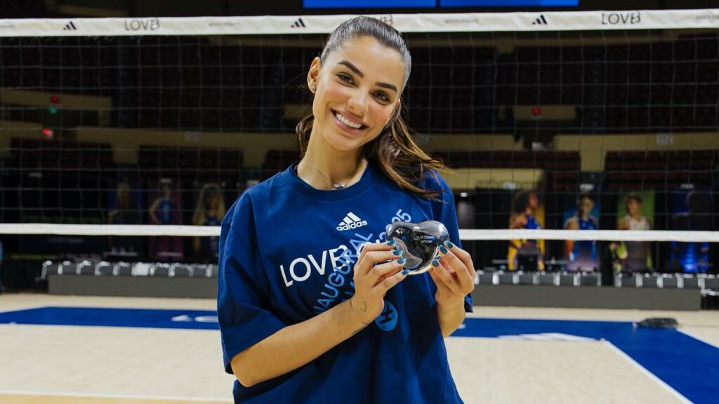 Ex-BBB Key Alves anuncia gravidez