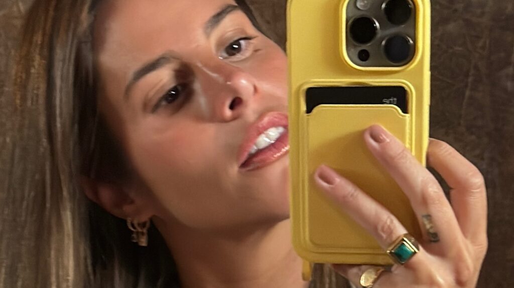 Shantal revela que filha teve cabelo pintado por engano