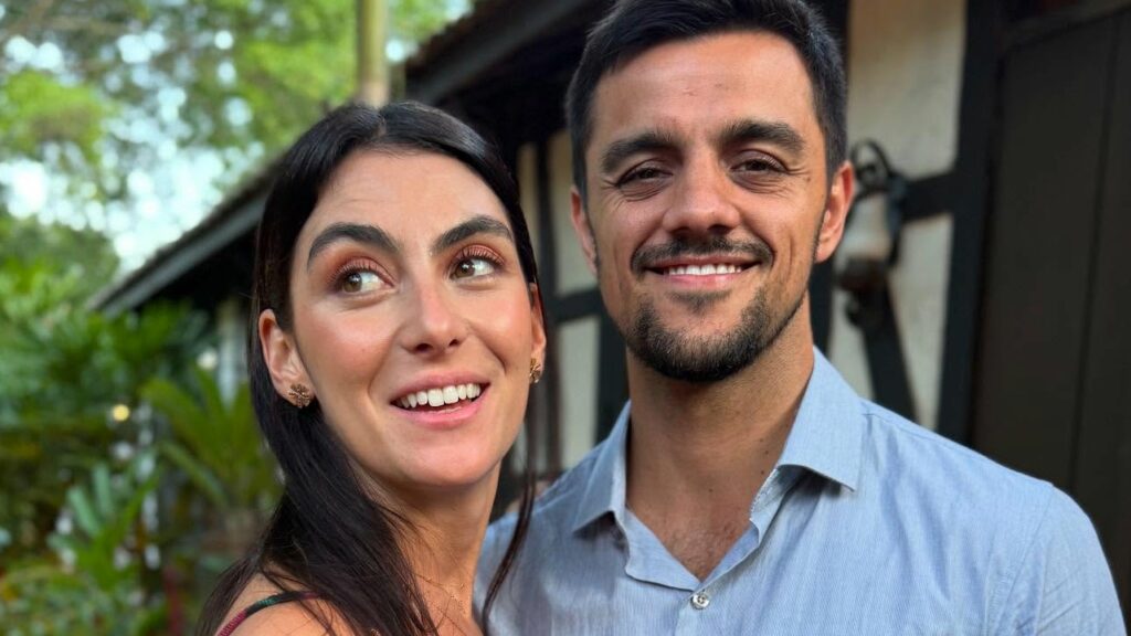 Ator Felipe Simas encara jornada espiritual