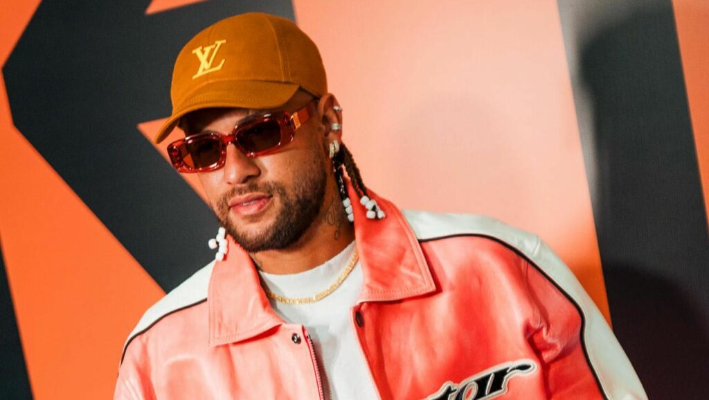 Neymar Jr. paga R$ 8,3 milhões em réplica do Batmóvel