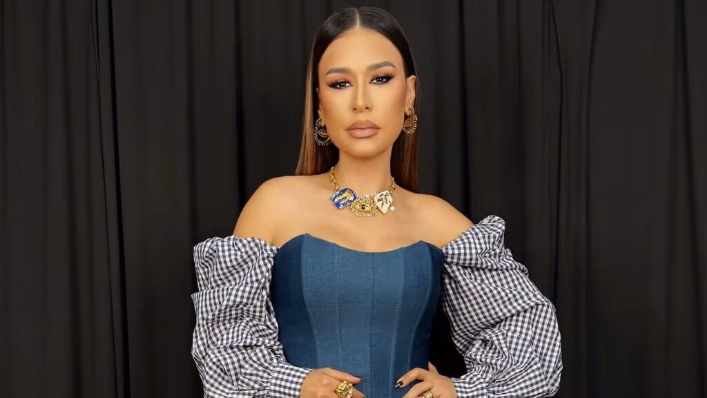 Simone Mendes se emociona com sucesso no São João