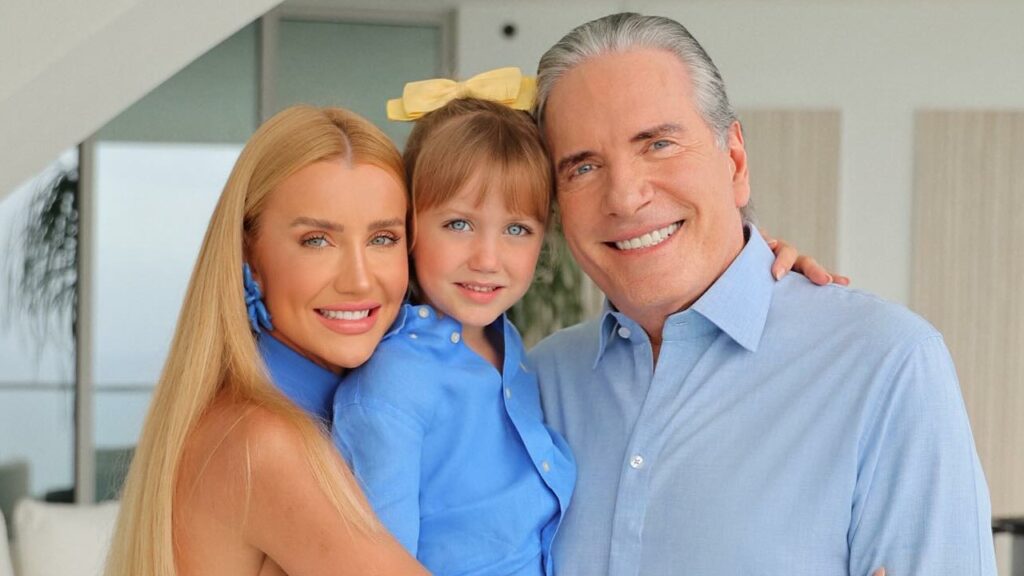Ana Paula Siebert e Roberto Justus defendem filha Vicky