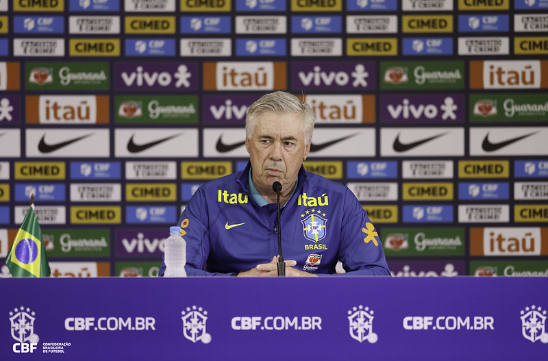 Carlo Ancelotti é condenado à prisão na Espanha