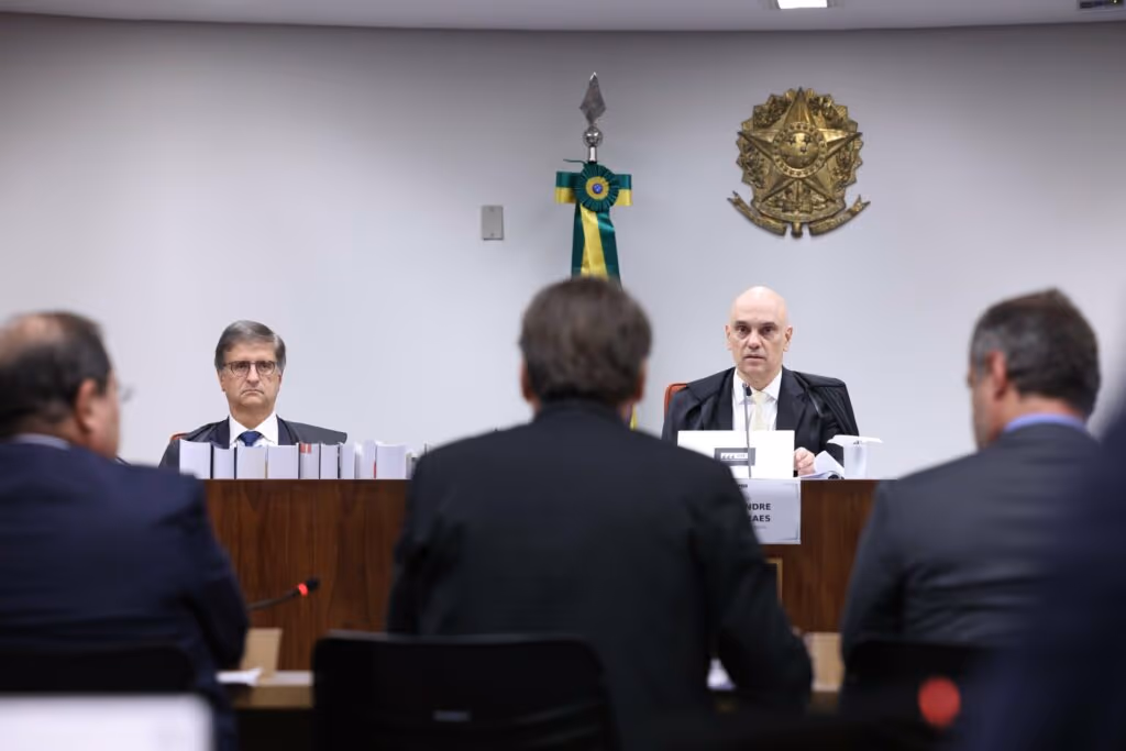 Defesa de Bolsonaro pede prorrogação de prisão domiciliar