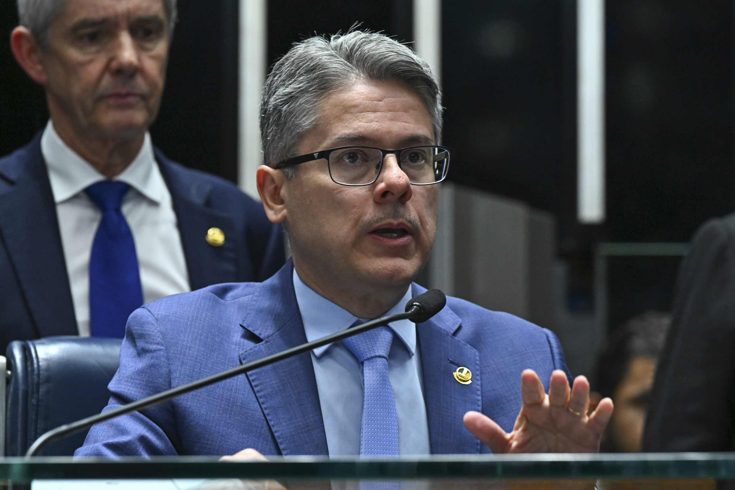 Relator apresenta parecer pela rejeição da PEC da Blindagem