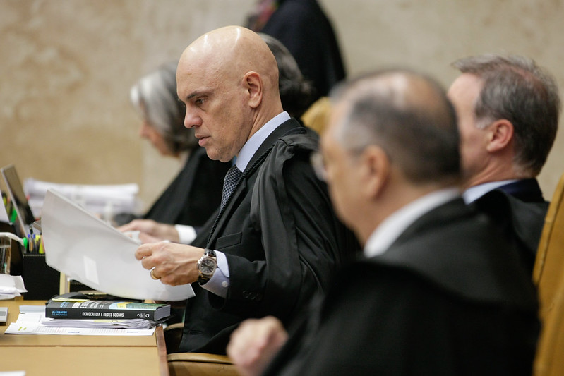 Moraes suspende atos do IOF e chama conciliação entre governo e Congresso