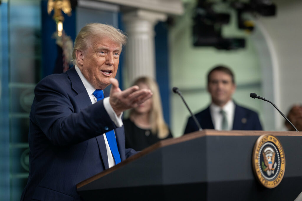Trump confirma tarifaço em 1º de agosto