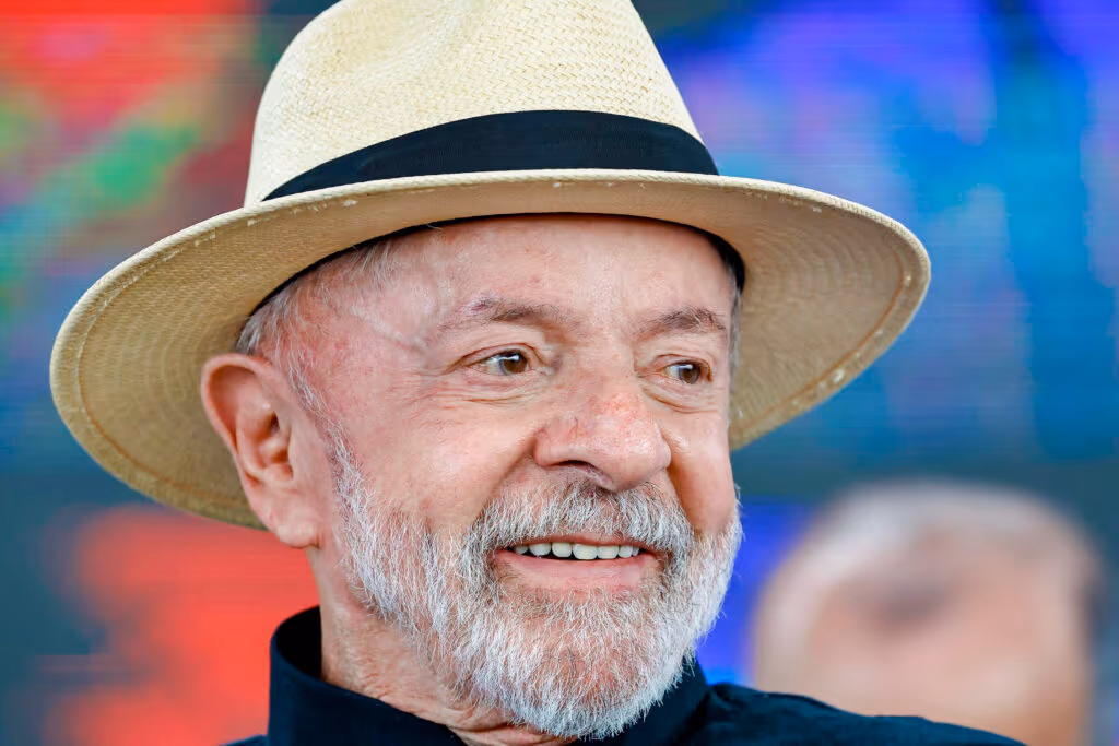 O bicho-empresário, e Lula lambendo os beiços