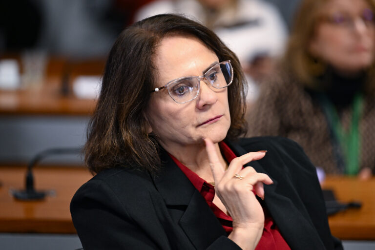 "O Brasil perdeu, e não estou falando do futebol”, diz Damares sobre CPMI do INSS