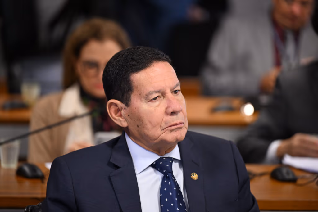 Mourão: “Não aceito que Trump venha meter o bedelho”