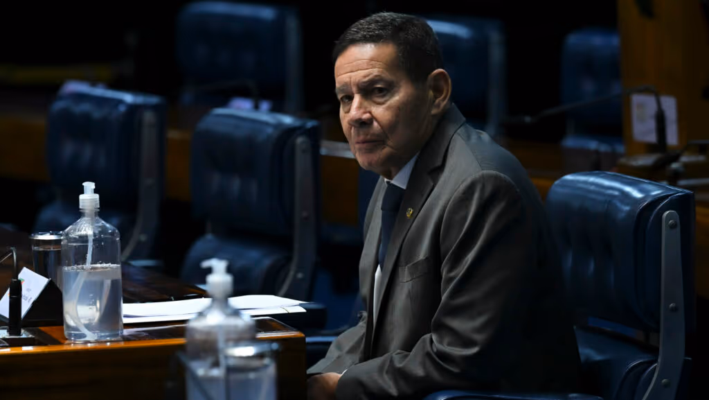 Repetição da chapa Bolsonaro-Mourão teria evitado tudo isso?