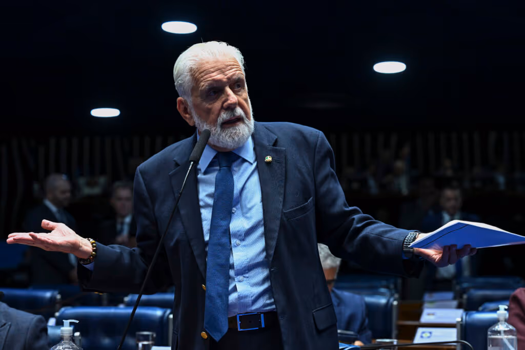 ‘Não vamos resolver até dia 1º’, diz líder do governo sobre conversa entre Lula e Trump