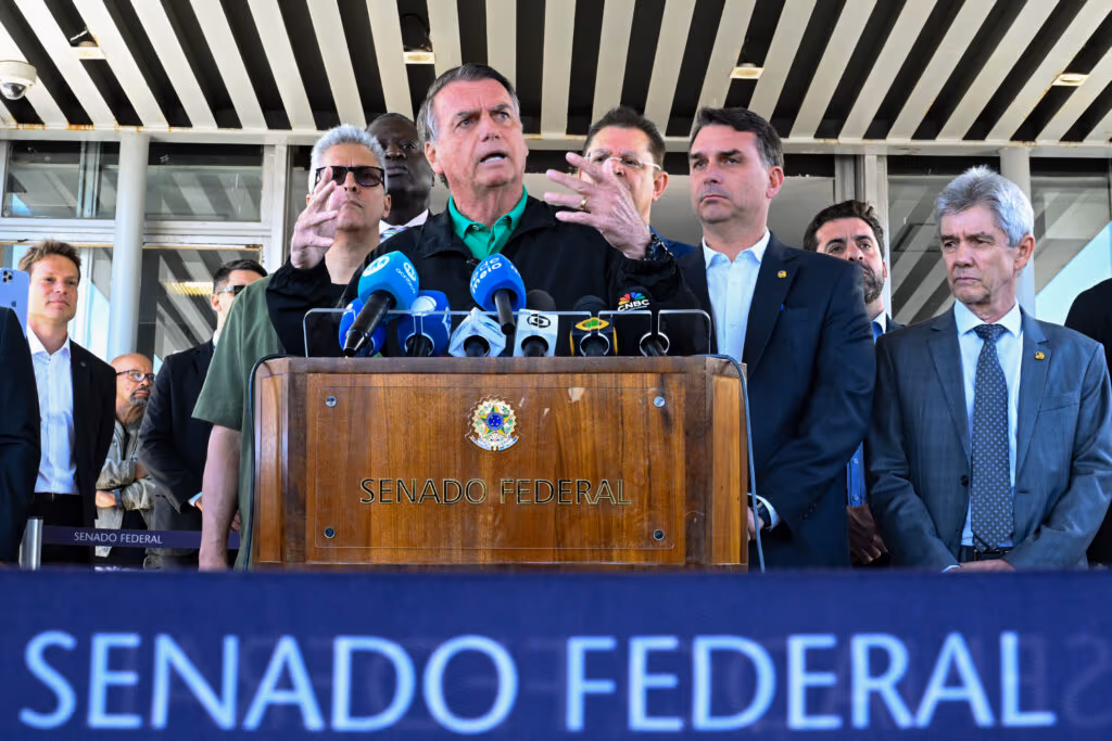 Bolsonaro comenta plano para conseguir maioria no Senado