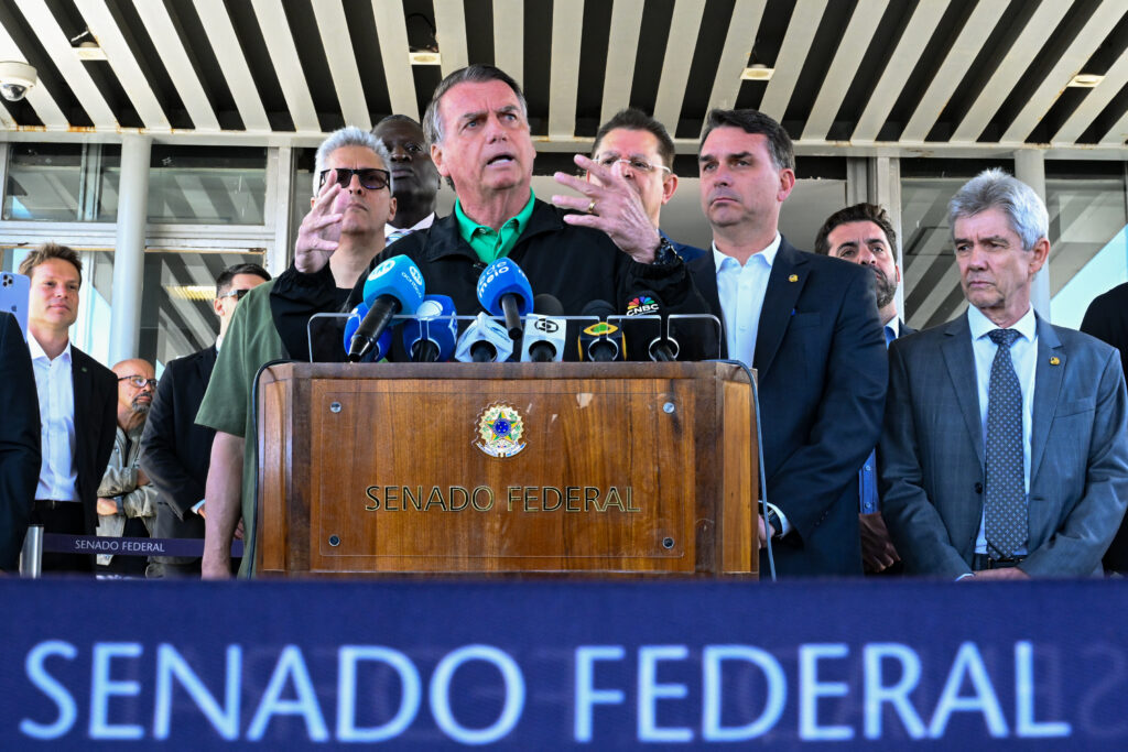 Bolsonaro comenta plano para conseguir maioria no Senado