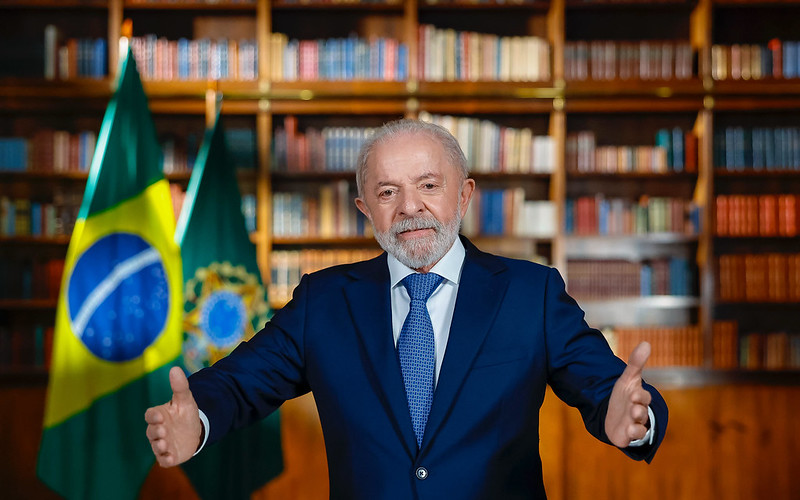 Crusoé: Dobradinha de Lula com STF ataca inimigos comuns
