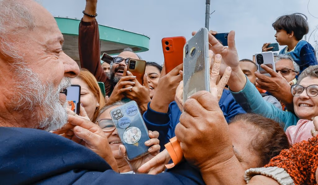 “Só é rico porque já roubou”, diz Lula