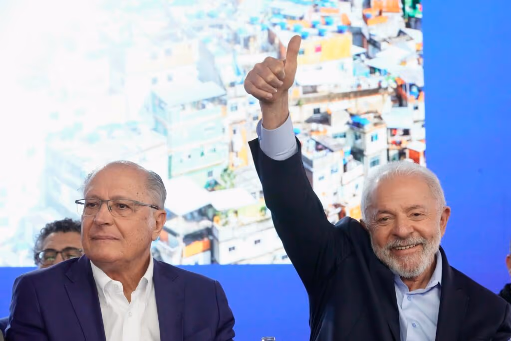 Tarifaço de Trump se transformou em “golaço” para Lula