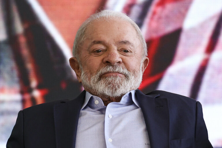 A "jararaca" Lula em modo Mortal Kombat