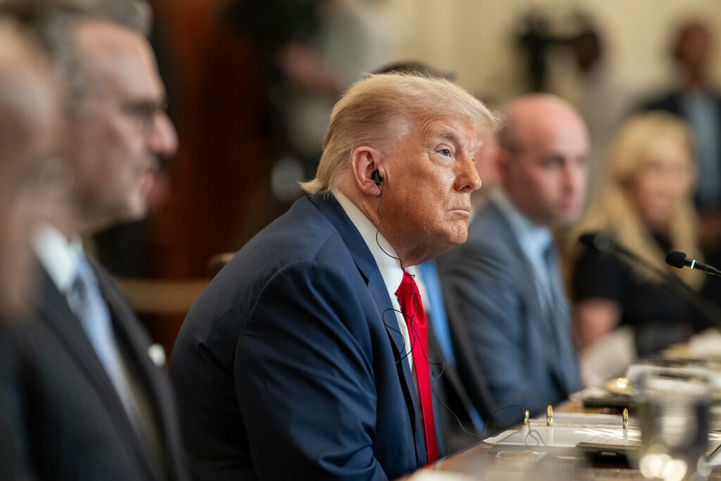 Suprema Corte autoriza Trump a demitir funcionários da Educação
