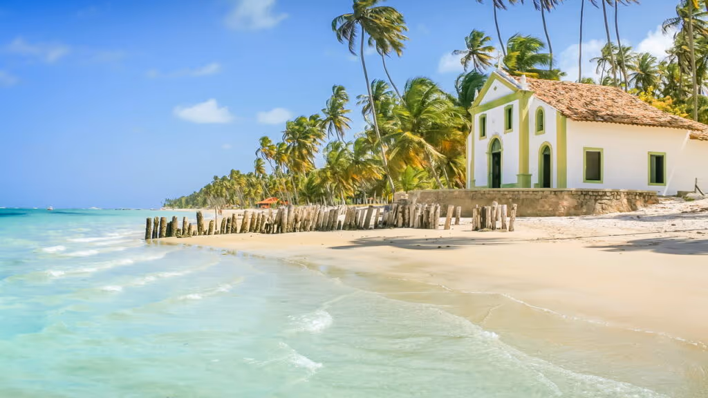 Nessa praia o tempo desaparece e a alma plana