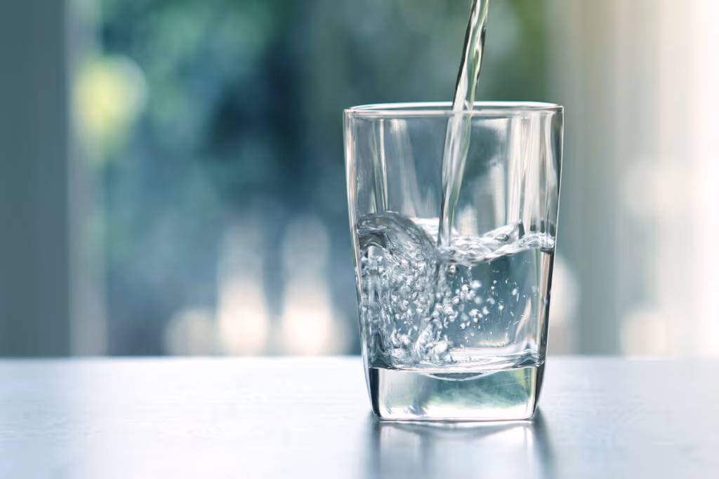 6 motivos para beber mais água durante o inverno