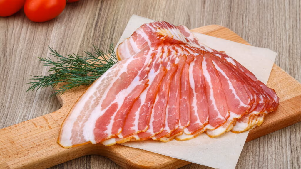 Alerta para maior recall de bacon do ano por risco de Listeria