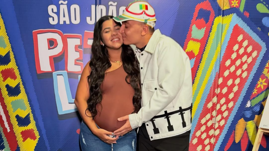Ary Mirelle desabafa sobre brigas com João Gomes no início do namoro