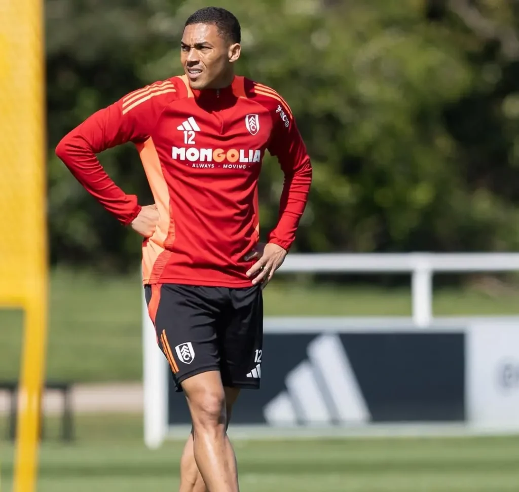 Atacante aceita diminui salário para acertar com o Corinthians