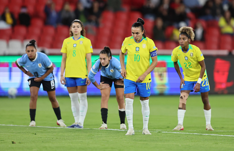 Brasil atropela o Uruguai e garante vaga na final da Copa América Feminina