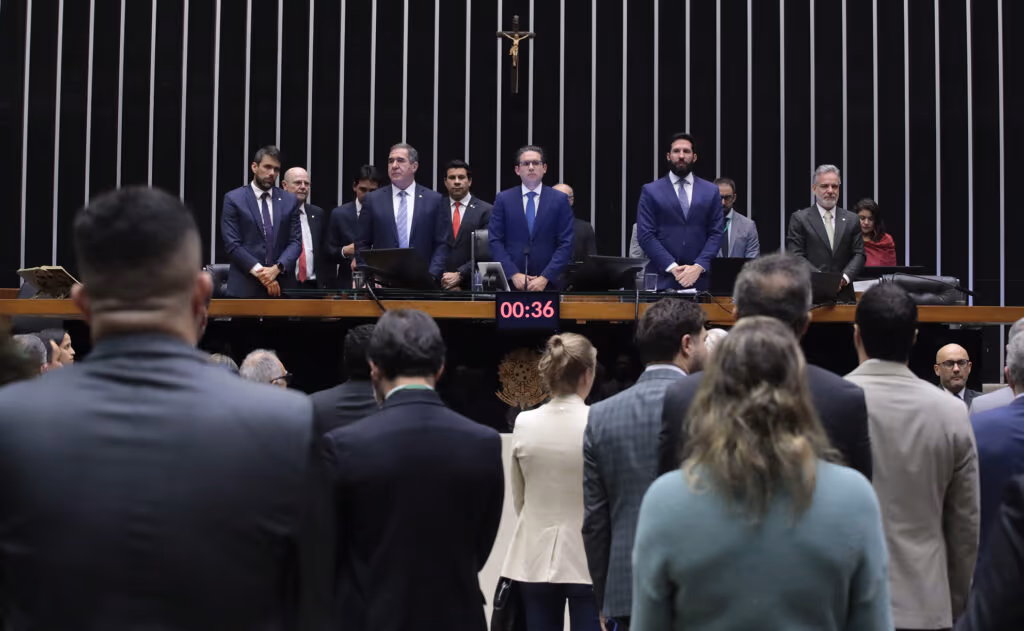 Rodolfo Borges na Crusoé: Congresso abaixo do radar