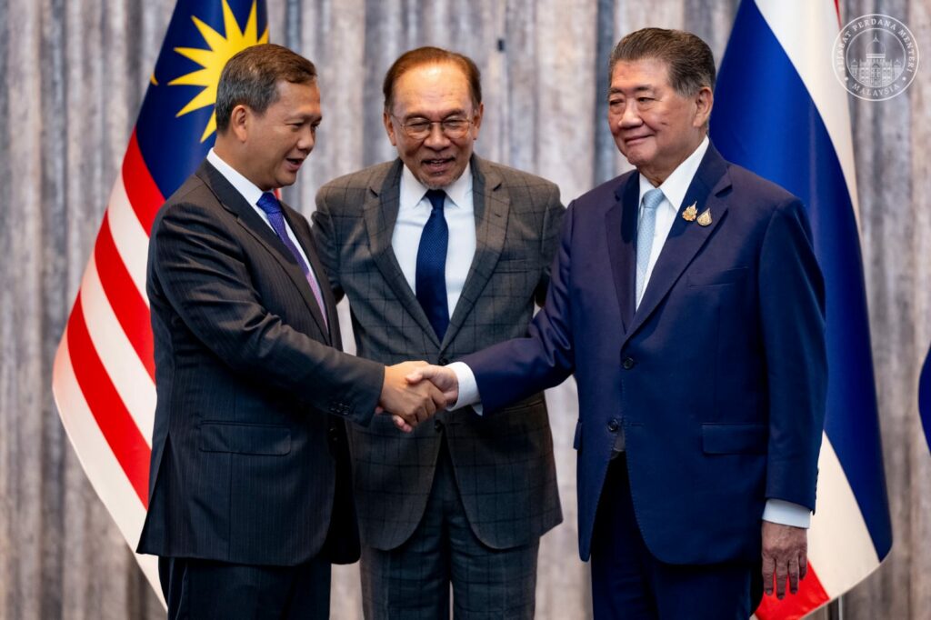 Tailândia e Camboja concordam em cessar-fogo