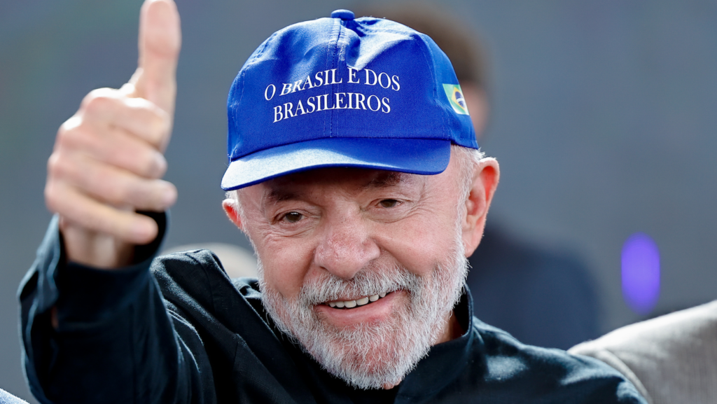 Lula quer taxar o WhatsApp?