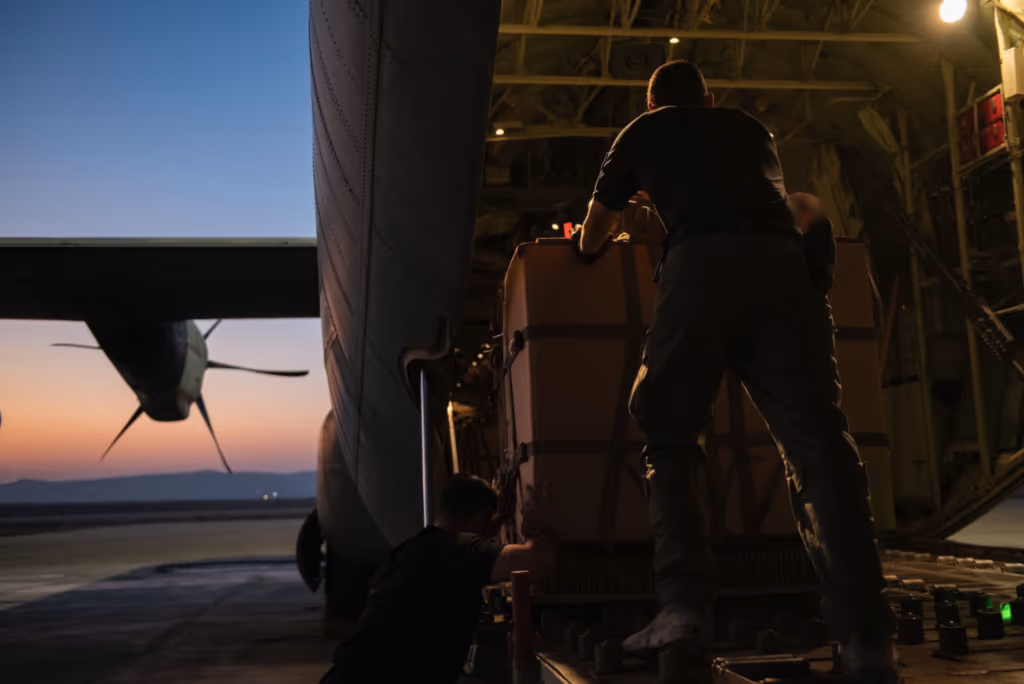 Israel retoma lançamento aéreo de ajuda humanitária a Gaza 