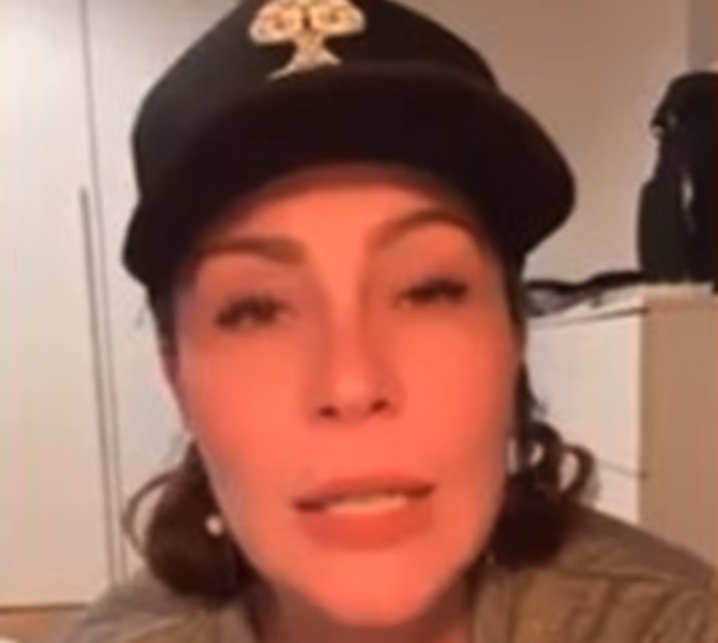 Zambelli reaparece em vídeo e agradece Flávio Bolsonaro