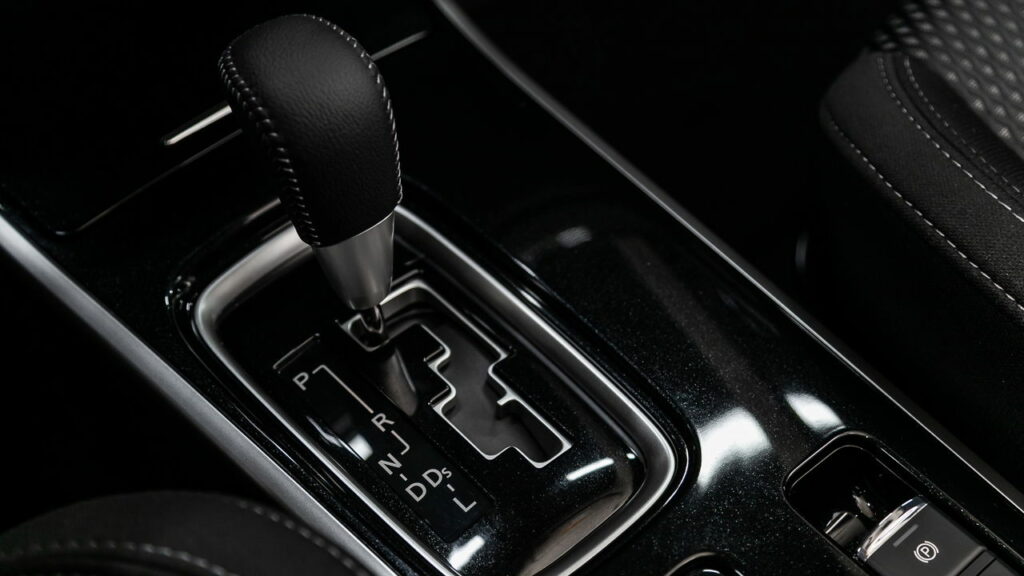 Como usar o freio de um carro com marcha automática