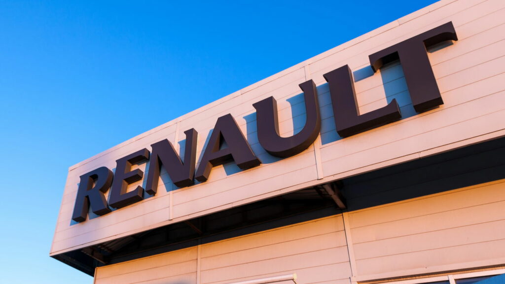 Por apenas R$ 910 por mês, esse Renault usado é barato e fácil de manter