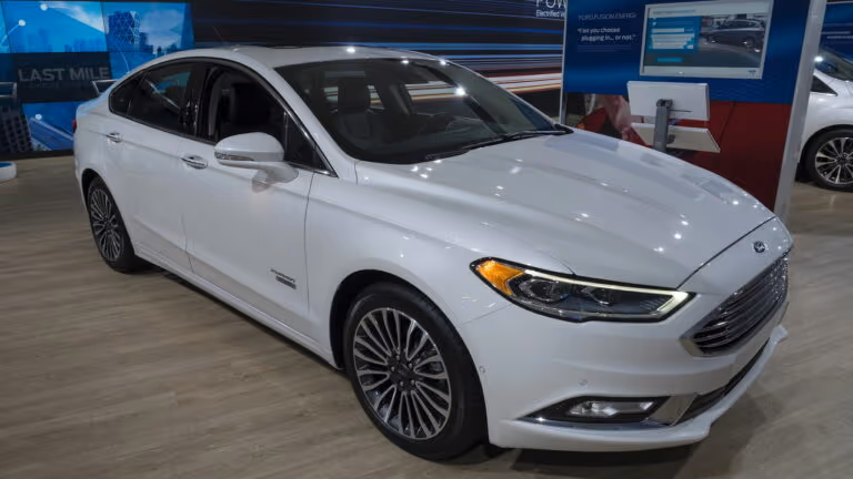 Especialistas apontam os carros seminovos em 2025 com melhor valor de revenda