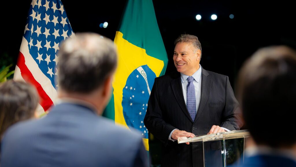Itamaraty pede esclarecimento após embaixada dos EUA dizer que Bolsonaro é perseguido