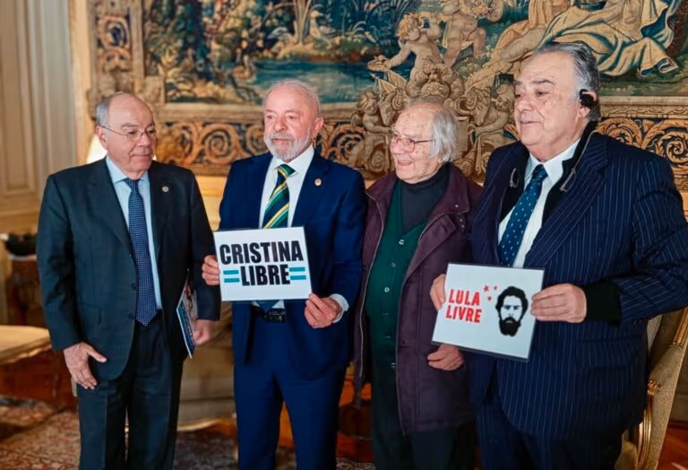 A hipocrisia de Lula após visita à condenada Cristina