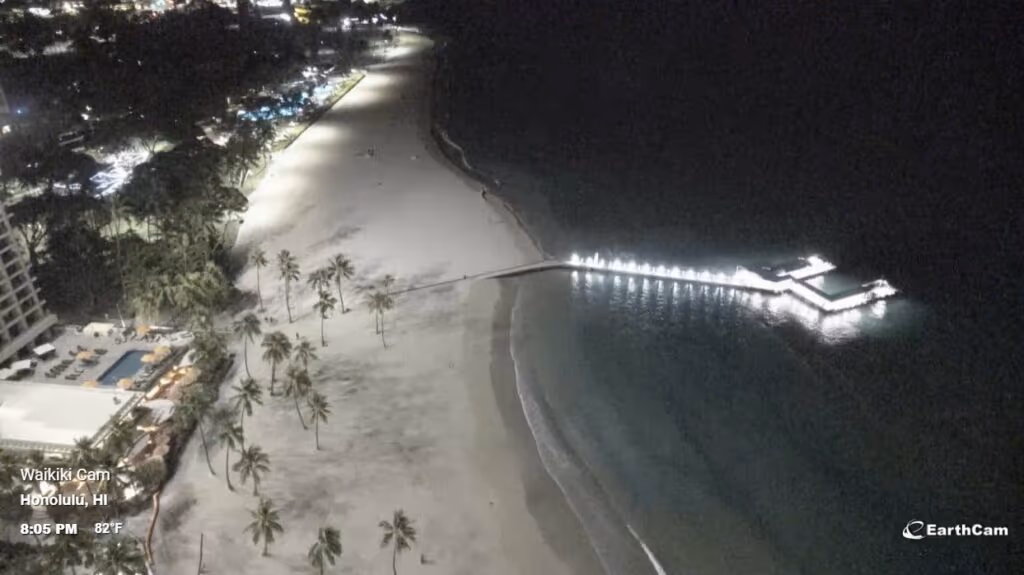 Ameaça de um grande tsunami atingir os EUA “passou completamente”