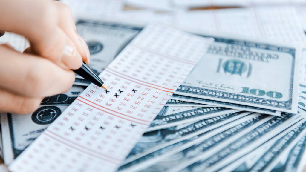 Homem ganha 14 vezes na loteria usando apenas matemática básica