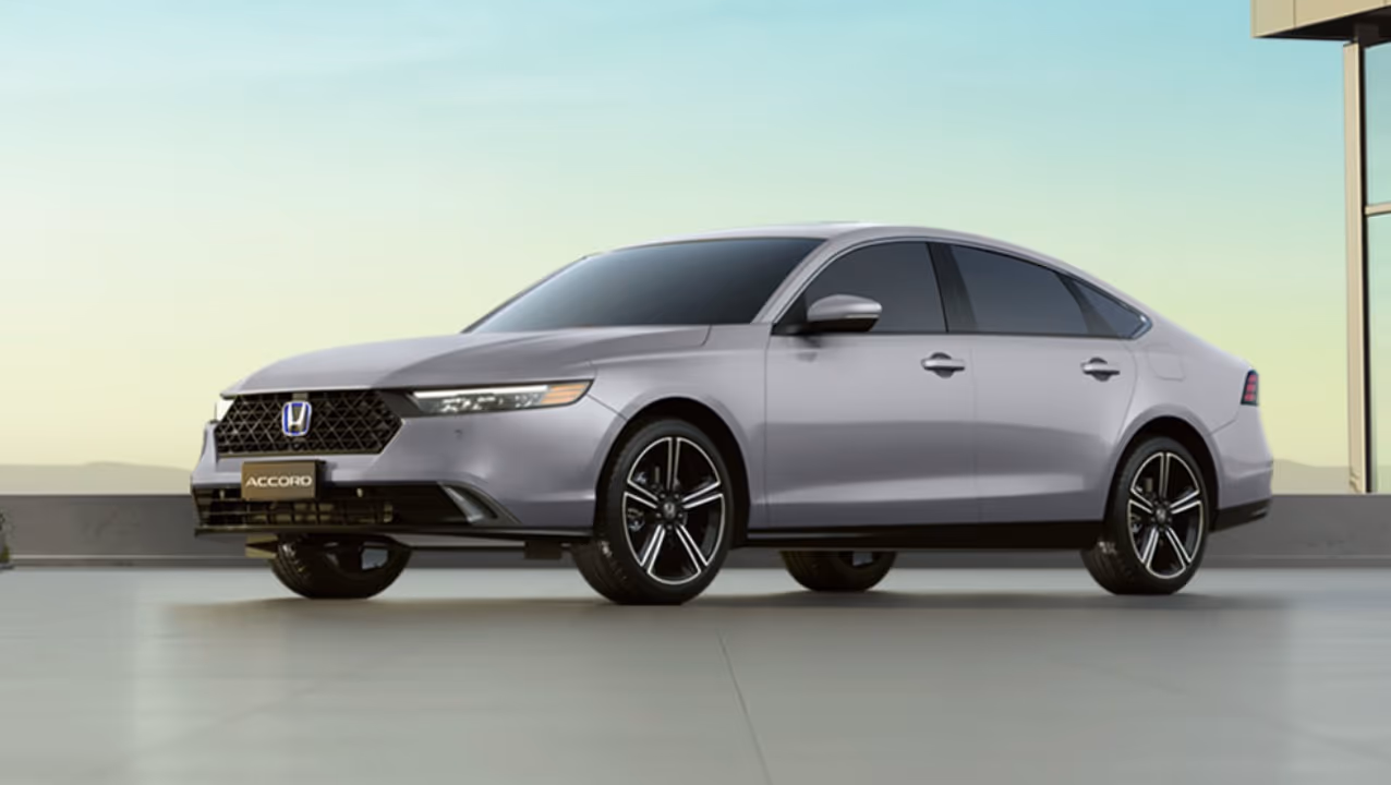 O sedã fora da curva roda como um 1.0 e entrega luxo de executivo