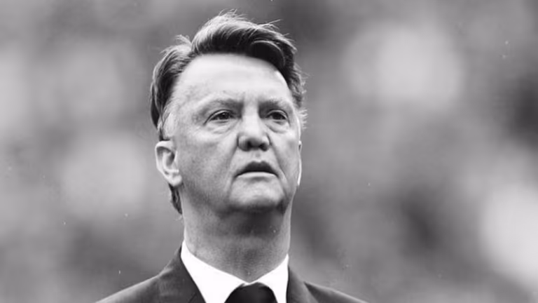 Louis van Gaal se cura do câncer e pode voltar ao futebol