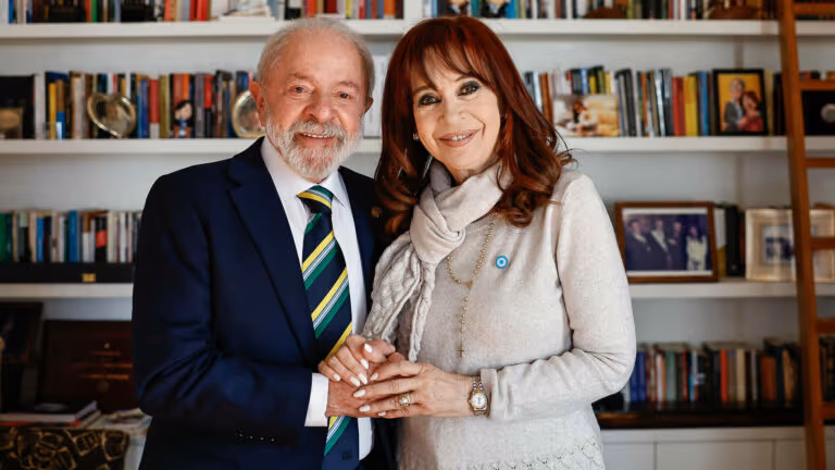 Crusoé: Lula e a política tribal