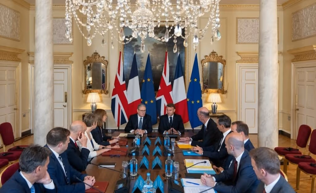 Macron e Starmer concluem plano de manutenção da Paz na Ucrânia